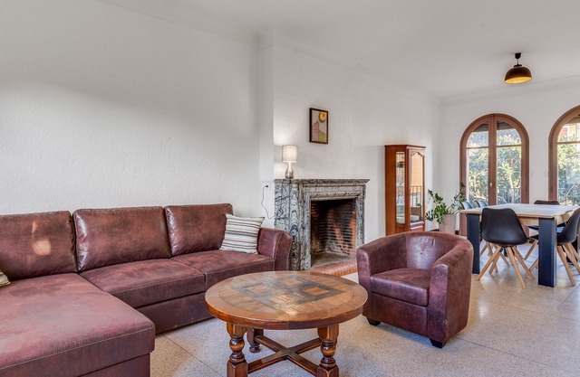 Alluring Holiday Home in Estagel with Private Pool