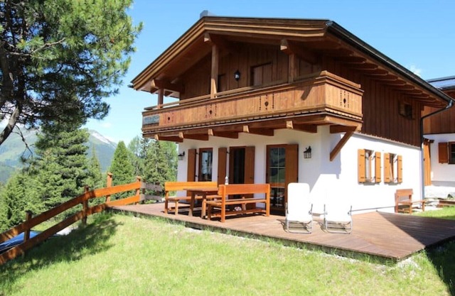 Almhaus Louise - in the middle of the Zillertal Arena ski area - coziness & comfort