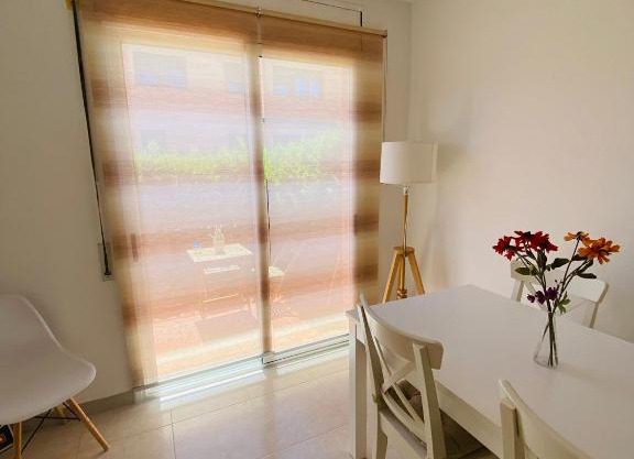 Alojamiento entero con jardín privado