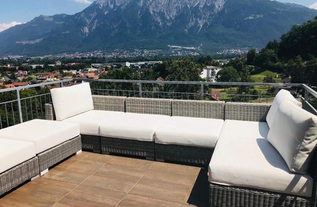 Alpen Panorama view Luxury House with green Garden