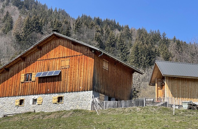 Alpine chalet in the heart of nature near Geneva