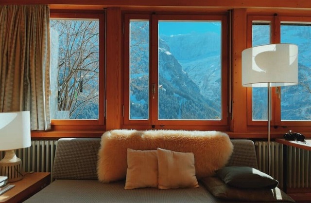 Alpine Escape - Iconic Views & Timeless Design