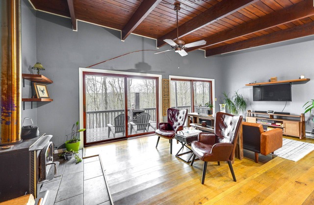 'Alpine House' Modern Delevan Cabin on 2 Acres