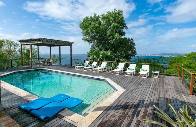 Altagracia: Stunning Sunsets! Endless Decks! Huge Pool!