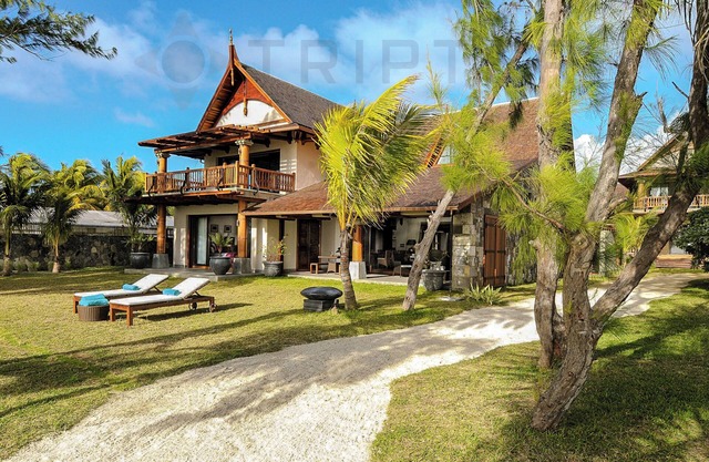 Altisan: Neighbouring luxury villas