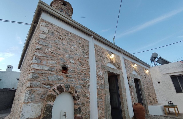 Amarantos-Traditional Village House-Apollona