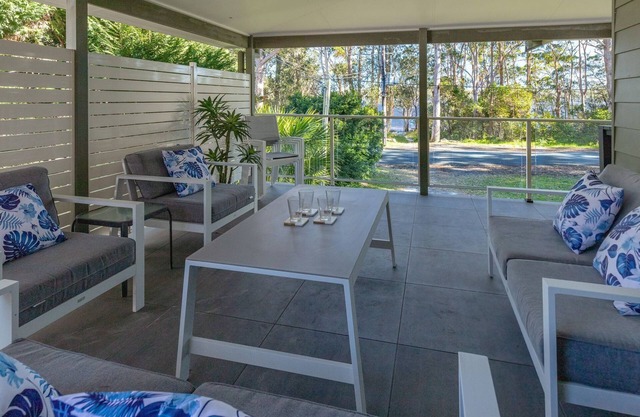 Amaroo Sunset Lodge - Pacific Palms Holidays