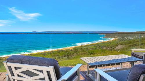 'Amazing 180 Degree Views' by Accom Holidays