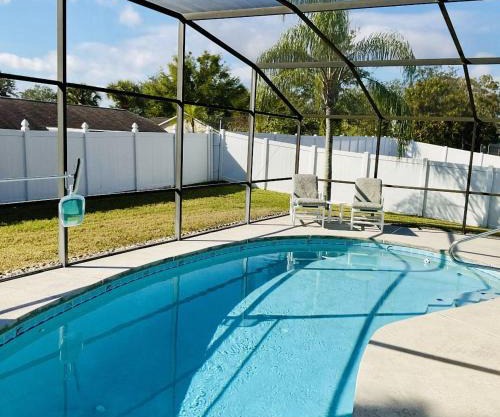 Amazing 3-2 Vacation Home With Private Pool!