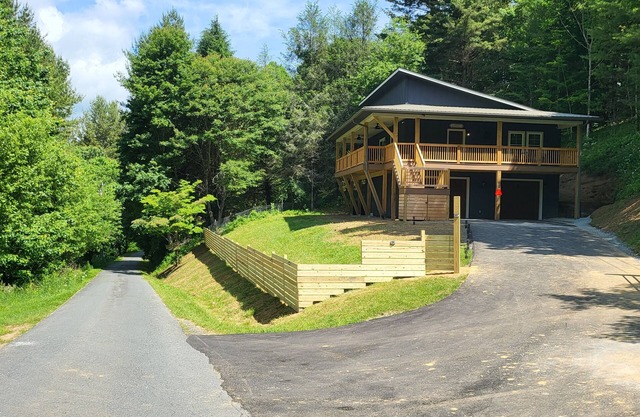 Amazing 3BR 3BA Boone Hideaway-Newer Built
