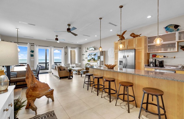 Amazing 6 Bedroom Condo Right on the Bay with Private Dock!