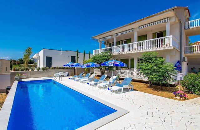 Amazing apartment in Barbat na Rabu
