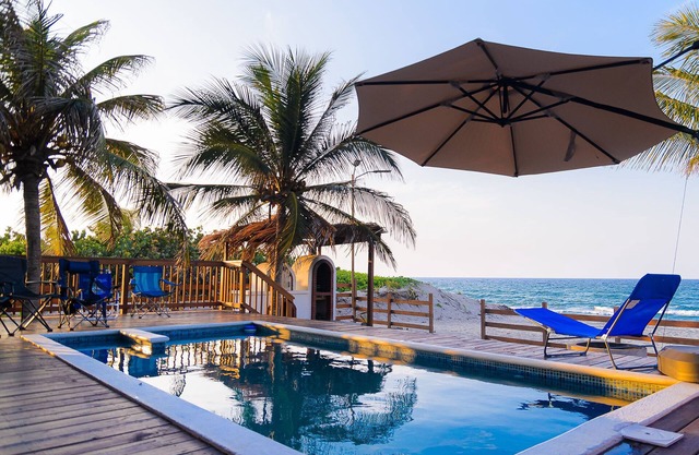 Amazing captivating Vila in national reserve park Jeanette Kawas