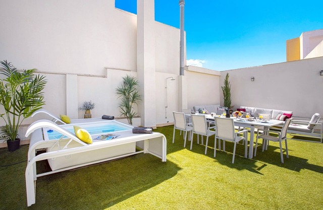 Amazing Duplex in Santa Cruz. Abades Terrace III
