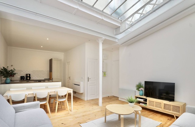 Amazing flat in Paris 11e with AC