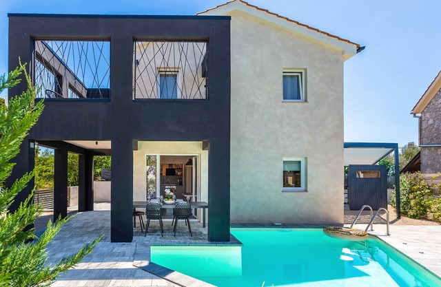 Amazing home in Sveti Ivan Dobrinjski