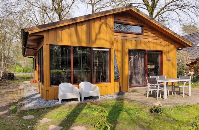 Amazing home in Dwingeloo with WiFi