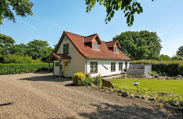 Amazing home in Kruså with WiFi