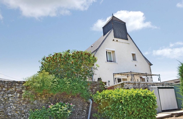 Amazing home in Ladornac with kitchen