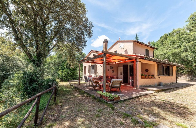 Amazing home in Sassetta with WiFi