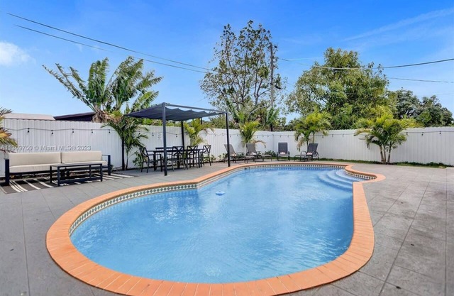 Amazing House Pool/Grill/Beach 15 min