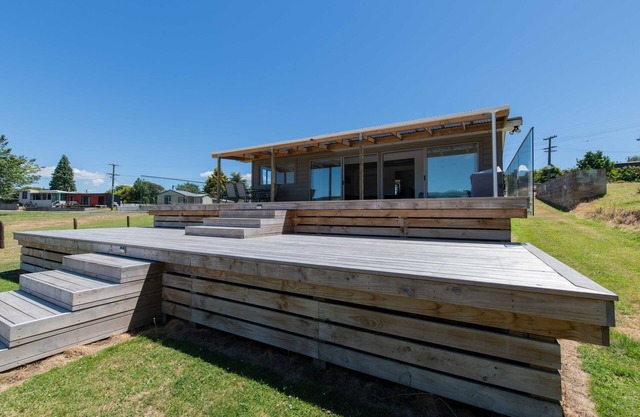 Amazing LakeVista House