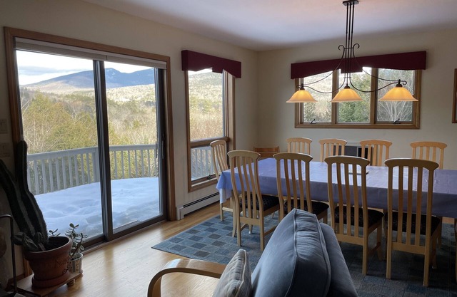 Amazing mountain views, hiking, swimming, Story Land, family-friendly getaway