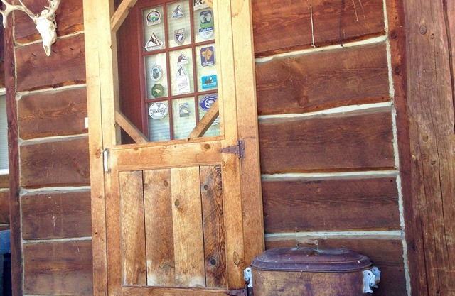 Amazing property & location- abt 60 acres on Yellowstone River! 4 bedroom,2 bath