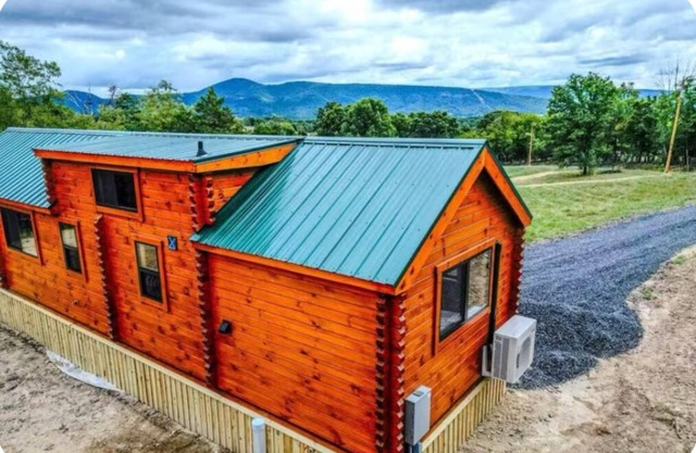 Amazing Star gazing Mountain View 2-bedroom cabin with AC, WiFi at Old Fields WV