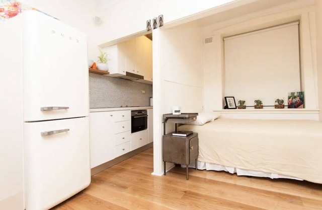 AMAZING STUDIO, in URBAN OASIS. Close to City,transport,Bays,the Harbour & cafes