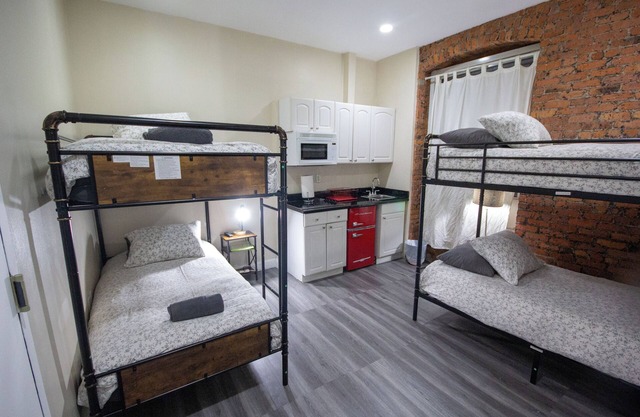 Amazing studio with 2 bunk beds-twin over twin in vibrant New York Midtown