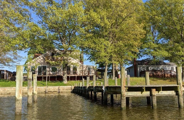 Amazing Sunsets in Jackson Creek Waterfront Home
