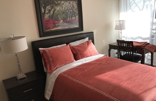 AMAZING TOWNHOUSE WITH WATER VIEWS - 15MINS TO TIMES SQUARE