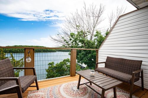 Amazing Views from Balcony, Loft & Gated Pool