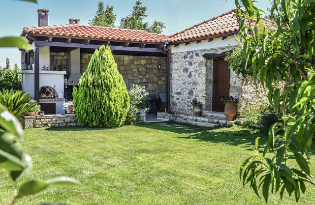 Ambelaki Polythea Farmhouse, the family paradise!