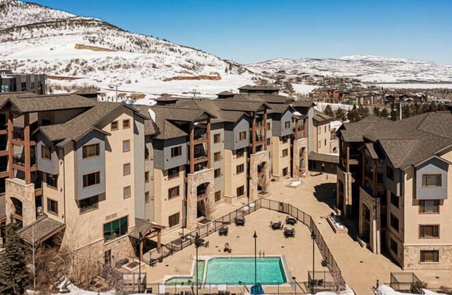 Amenities and Year-Round Recreation Access! Park City Silverado Lodge 228A