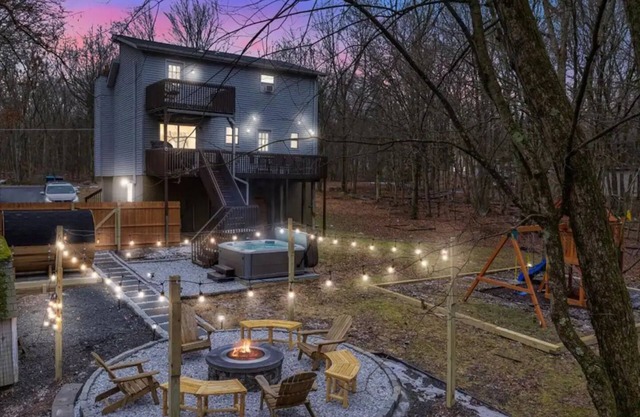 Amenities Galore: Pool, Public Lake, Sauna, Hot Tub, Game Room, Playground