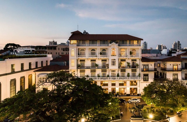American Trade Hotel