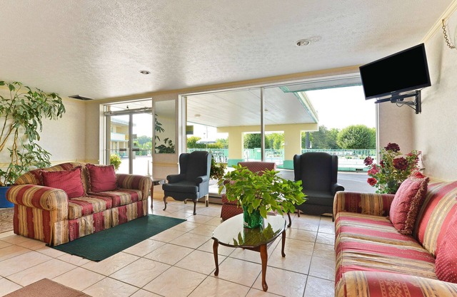 Americas Best Value Inn & Suites South Boston