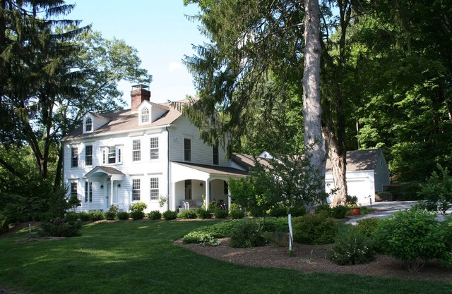 An acclaimed photographers country estate, arts community, near private schools!