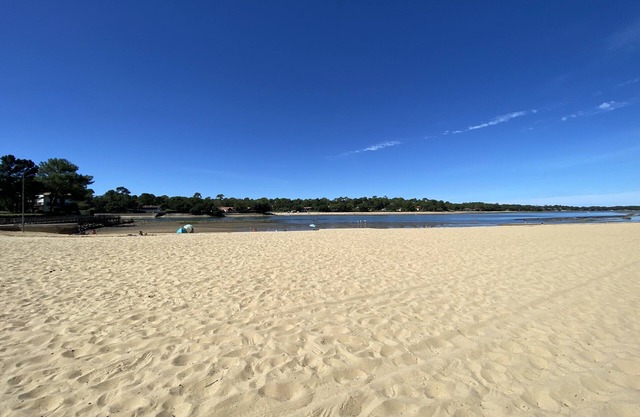 An air-conditioned cocoon on the shores of Lac d'Hossegor