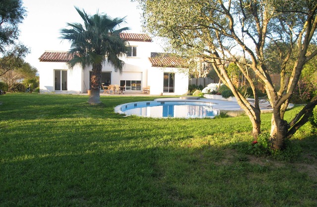 An air-conditioned haven of tranquillity in a landscaped garden