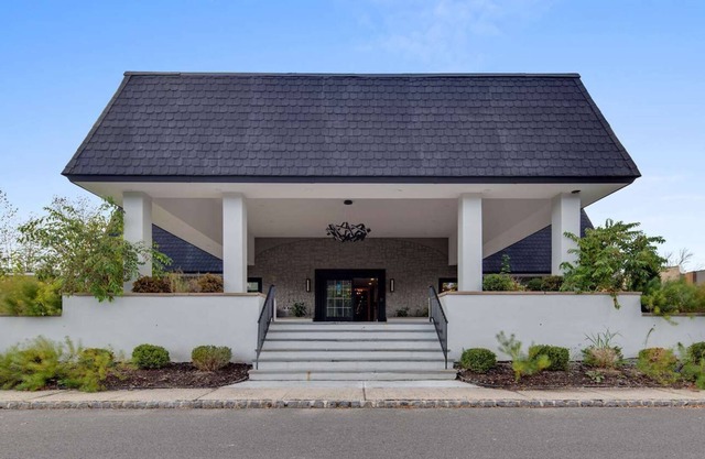 An Elegant Boutique Hotel in New Jersey - The Hub Murray Hill