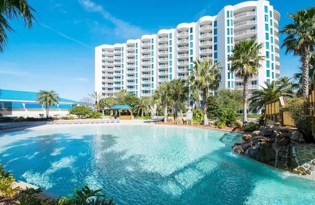 An Emerald Coast Escape