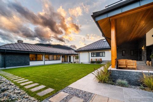 Anais Chalet