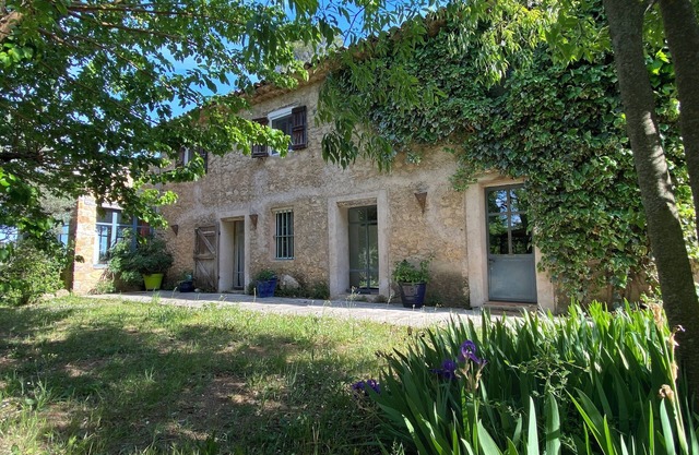 Ancienne Bastide Rénovée Pleine Nature Provençale Avec Piscine