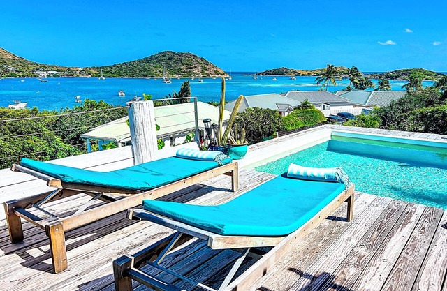Ancre Bleue, charming villa with a stunning view of Pinel Island
