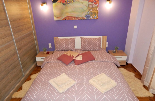 ANNA - modern apartament 3 km. from center of Athens