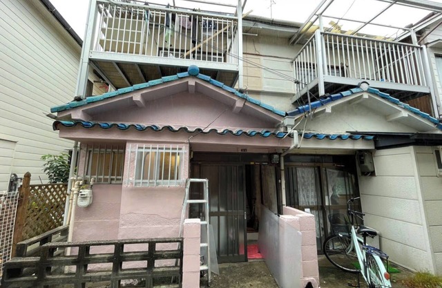 AnNam Stay NEW HOTARUGAIKE: 15 minute walk to Osaka Airport (Itami Airport)! 15 minutes to Umeda by train! Two-story, one-group townhouse.