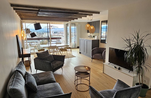 Annecy, Lumineux Triplex 5 Lits Avec Toit Terrasse Surplombant lac et Montagnes